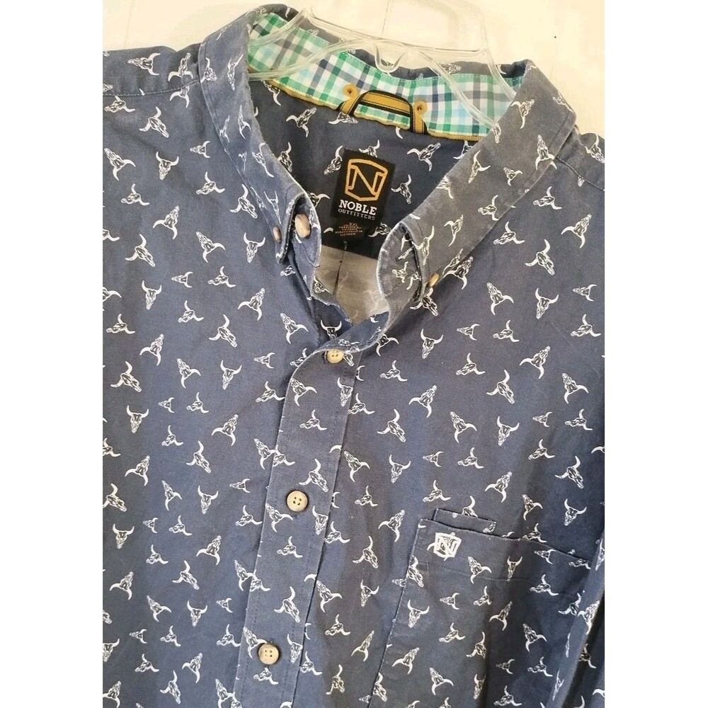 Noble Outfitters Mens XXL Blue Bull Skull Button Down Long Sleeve Shirt